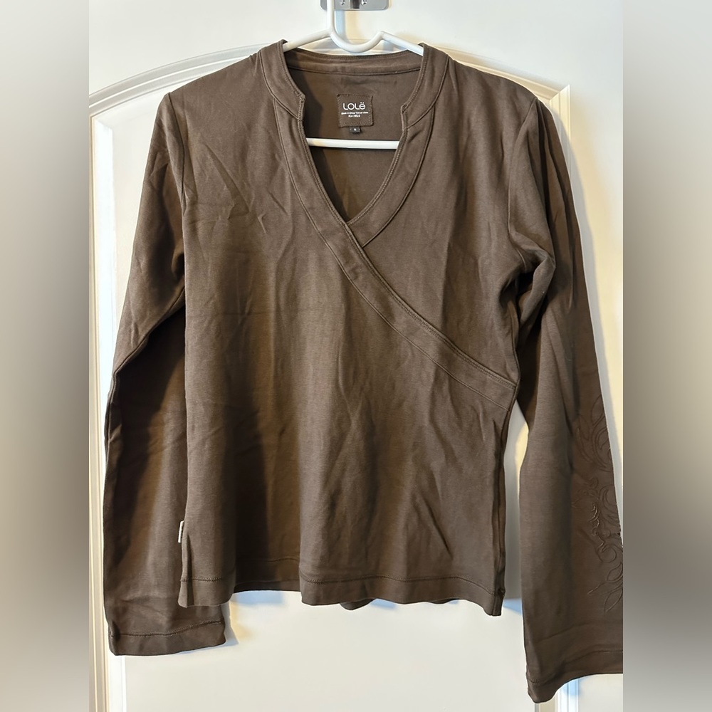 Women’s Lole long sleeved shirt size small